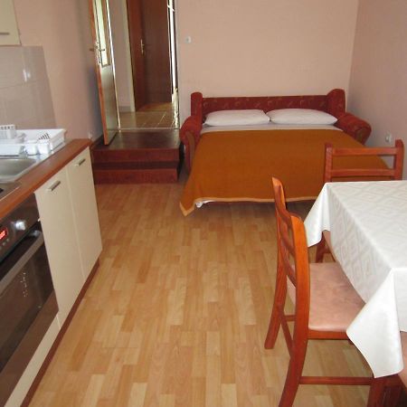 Ivic Apartments Vodice Croatia Экстерьер фото