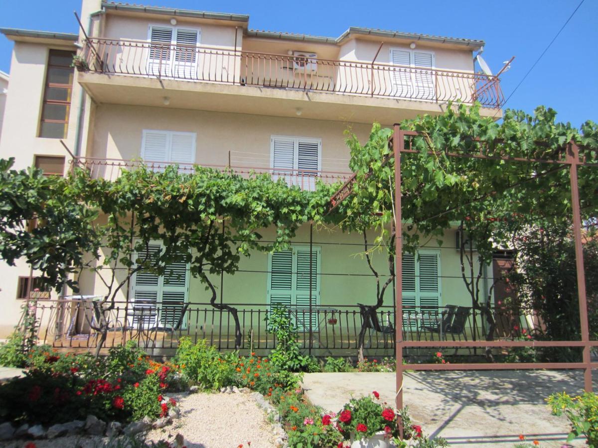 Ivic Apartments Vodice Croatia Экстерьер фото