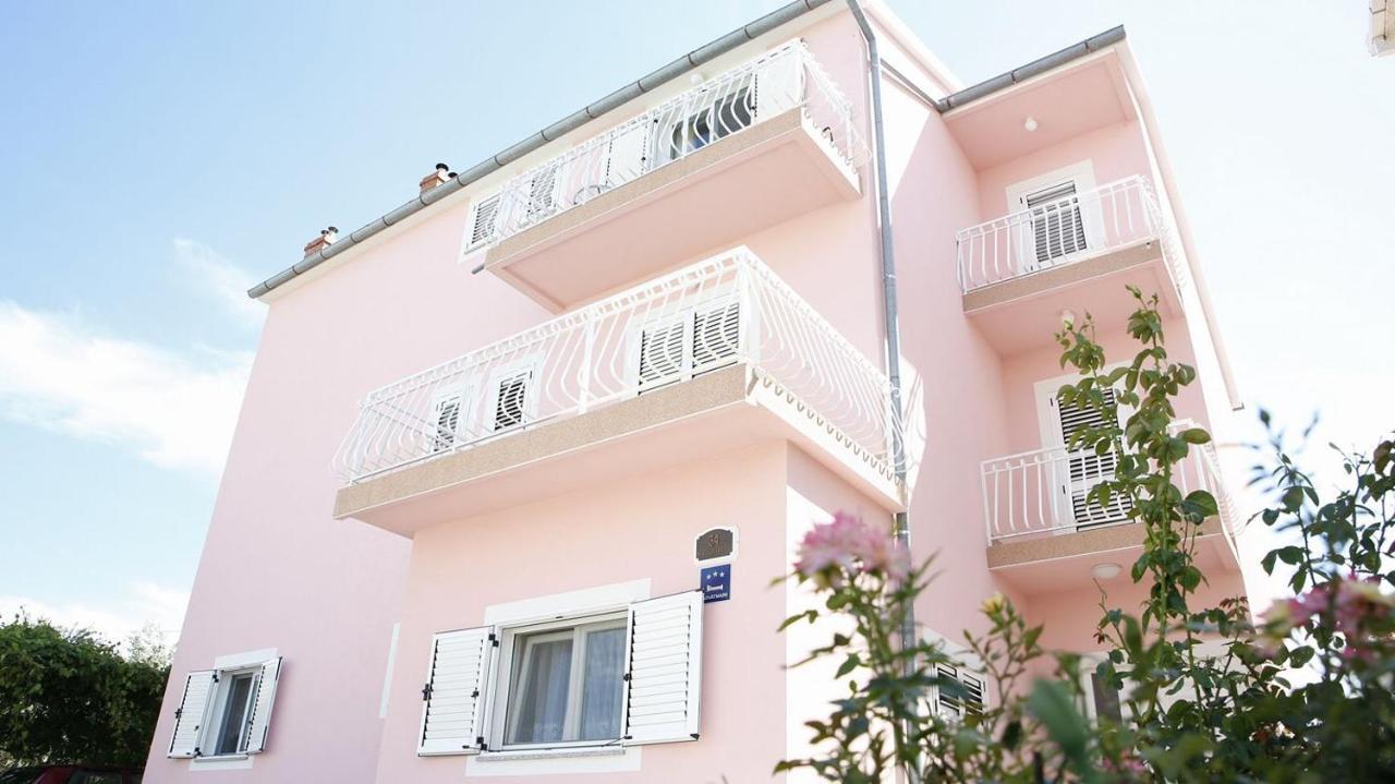 Ivic Apartments Vodice Croatia Экстерьер фото