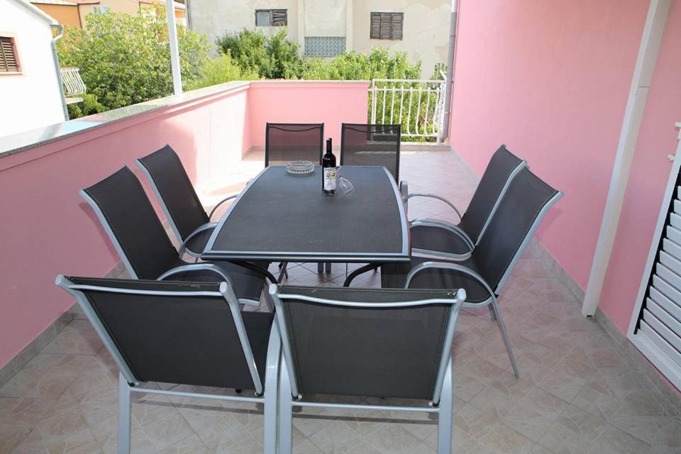 Ivic Apartments Vodice Croatia Экстерьер фото